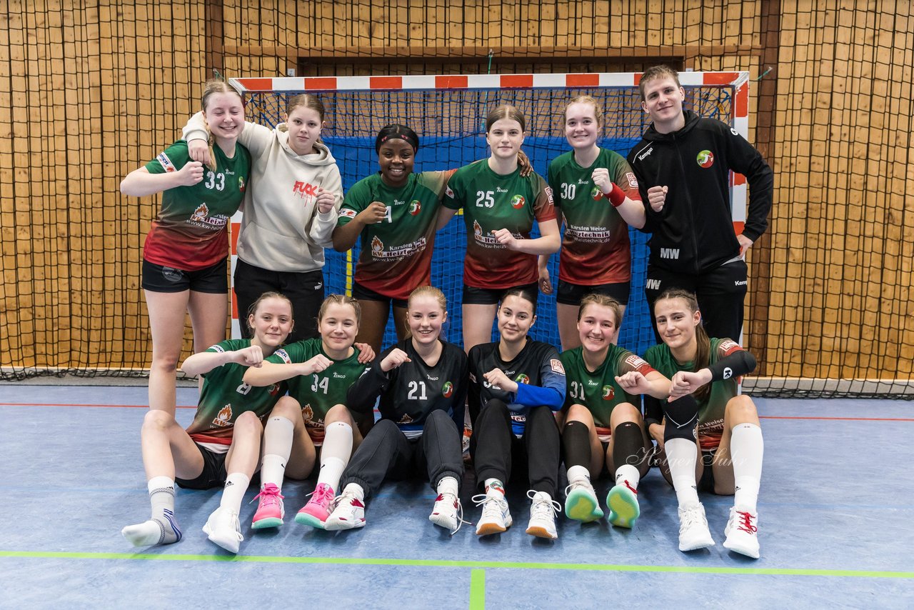 Bild 331 - wAJ SG Kremperheide/Muensterdorf - TuRa Meldorf : Ergebnis: 35:31